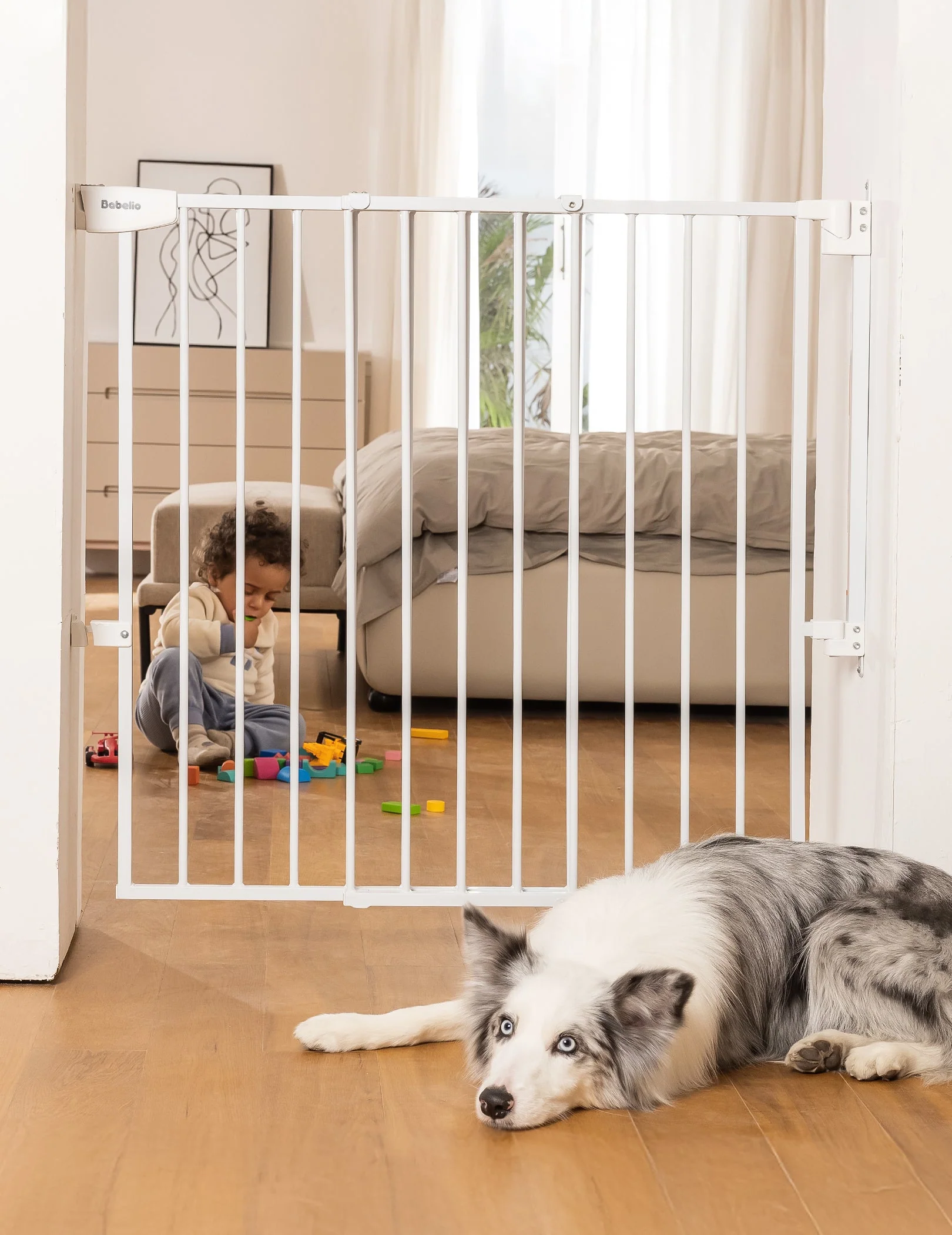 Boundless S12 | Ultra-Stable No Bottom Bar Baby Gate for Stairs - Image 9